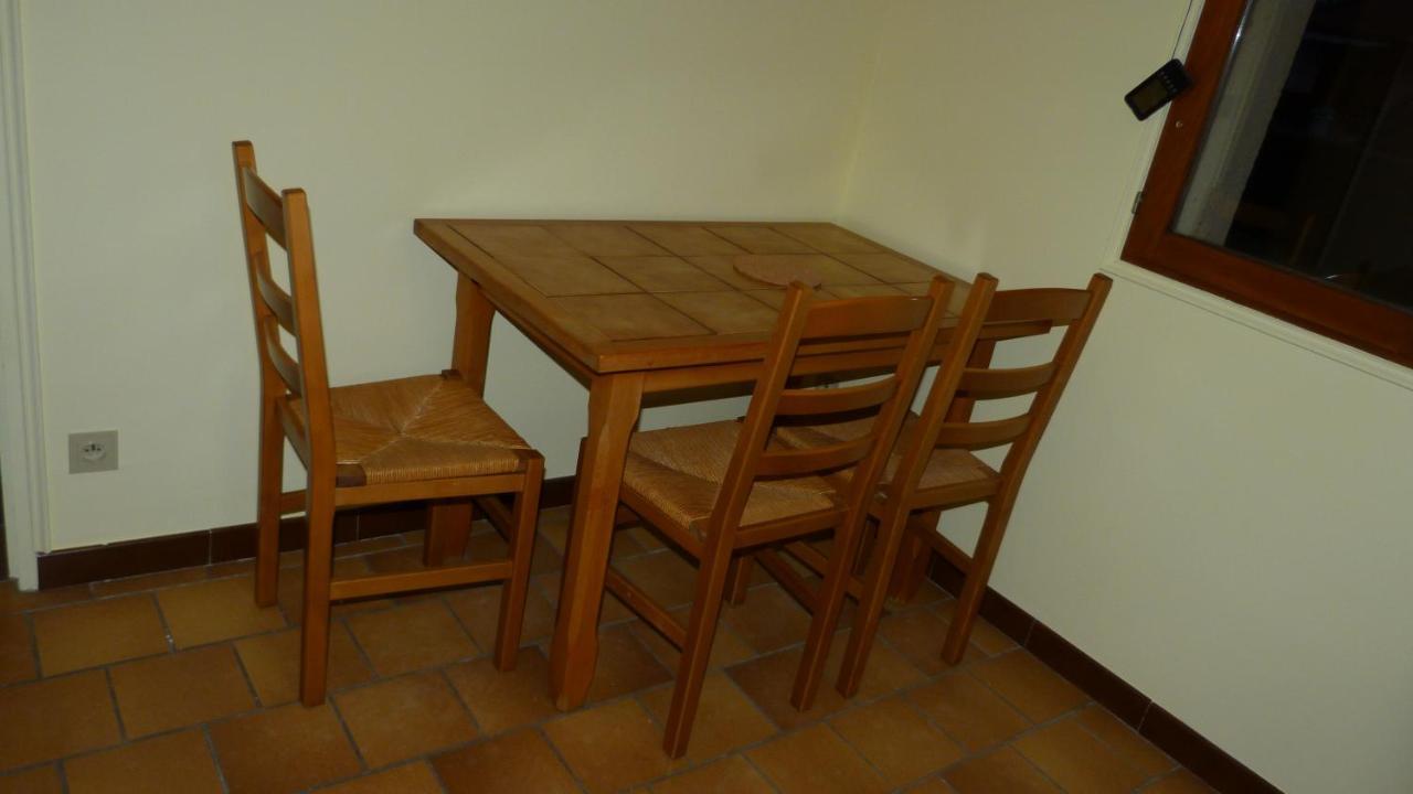 Maison De Vacances Pour 6 Personnes Avec Piscine Lainsecq Buitenkant foto