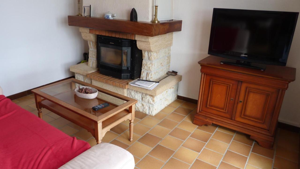 Maison De Vacances Pour 6 Personnes Avec Piscine Lainsecq Buitenkant foto