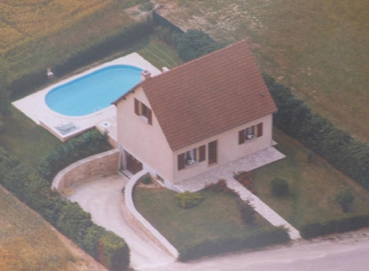 Maison De Vacances Pour 6 Personnes Avec Piscine Lainsecq Buitenkant foto
